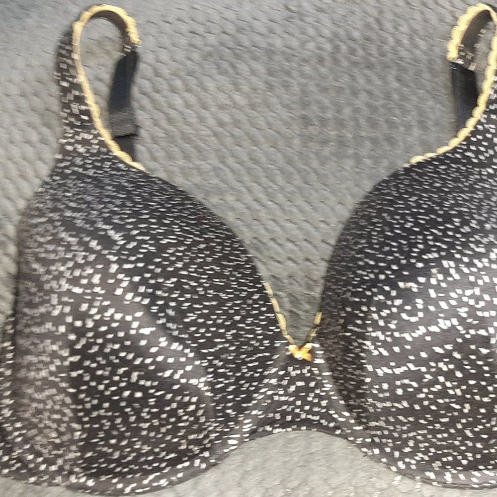 Cacique Underwire Full Coverage Bra size 38F